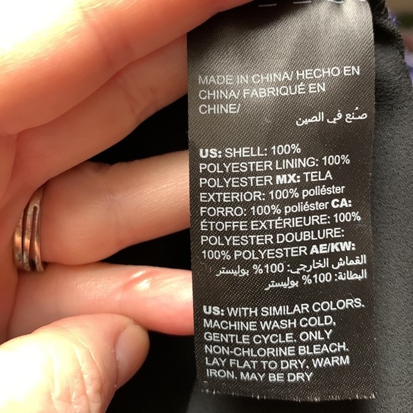 White House Black Market Top - Picture 4 of 4